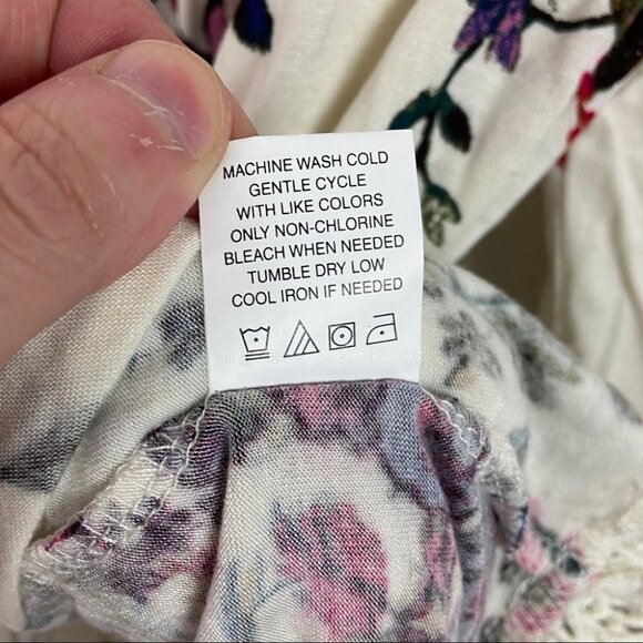 Luq Bohemian Bell Sleeve Off Shoulder Eyeshadow Crochet Trim Top Size Small Boho - Picture 10 of 13